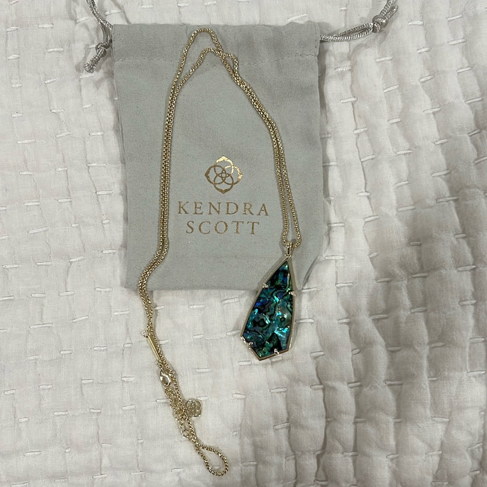 Kendra Scott long pendant gold necklace